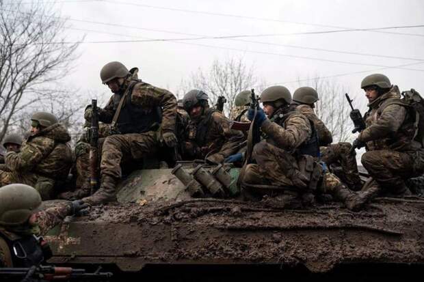 Историк Широкорад: бонусы за убитых солдат говорят о деградации и коррупции в ВСУ