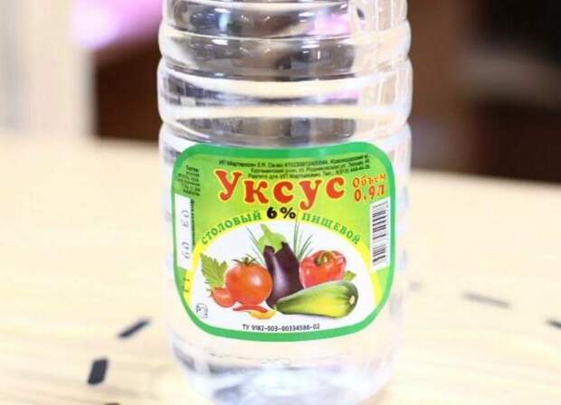 Не нужно ничего разбирать и менять: эффективный способ удаления черного налета с лейки душа