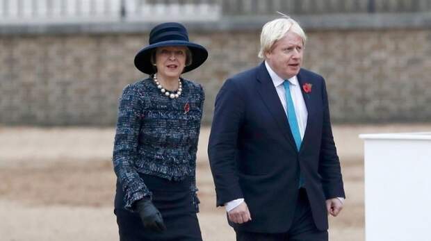 Британцы требуют отставки Терезы Мэй и Бориса Джонсон из-за лжи в деле Скрипаля