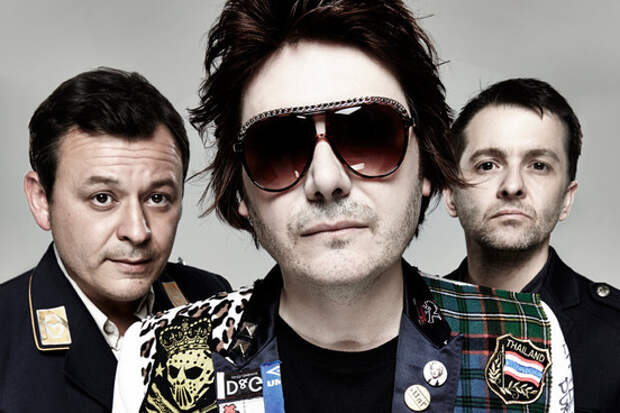 Manic Street Preachers have cancelled their scheduled appearance at the V Festival in Chelmsford this evening (16 August).