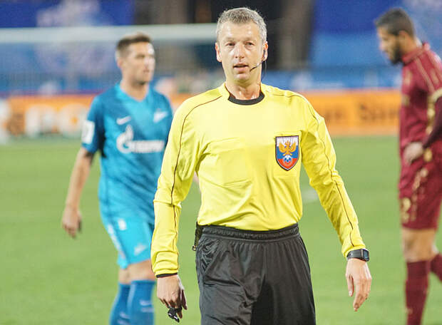 Матюнин, похоже, досудился до правоохранительных органов. ХАЧАТУРЯНЦ: «При счете 2:1 он совершил 9 существенных ошибок в пользу «Химок»