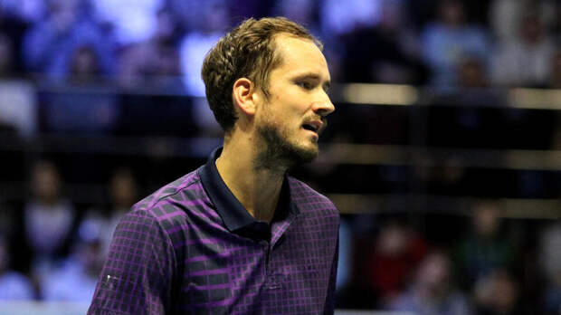 Медведев проиграл Тьену в четвертом раунде и покинул Australian Open