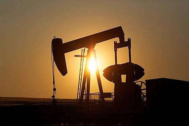 Цены на нефть упали в преддверии встречи ОПЕК+