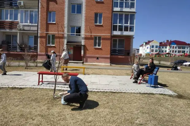 Депутаты, волонтеры и простые горожане навели порядок в Уссурийске