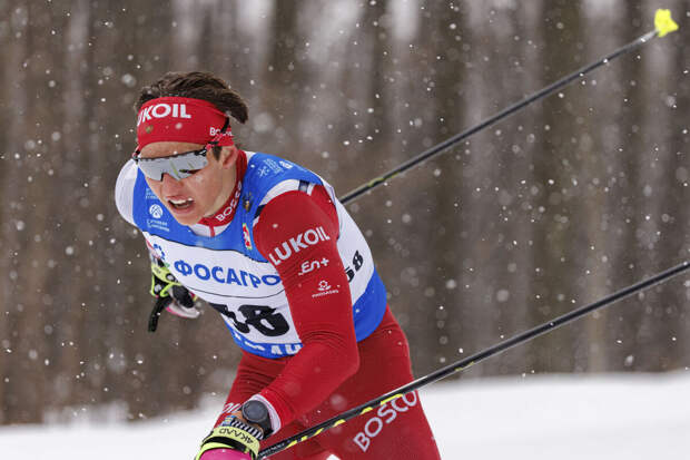 Коростелев упал в забеге на 5 км на "Тур де Ски"