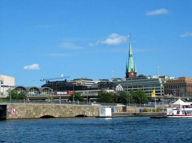 Главком шведских ВС: конфликт в Иране увеличивает доходы России от нефти и финансирование СВО