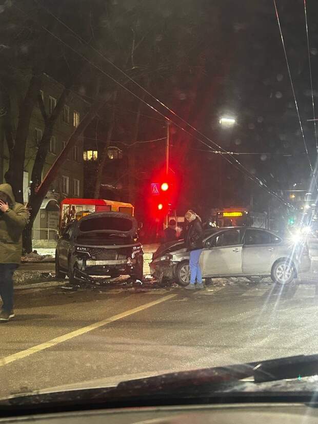 ДТП за майским рынком https://t.me/webmoney_dn/311243