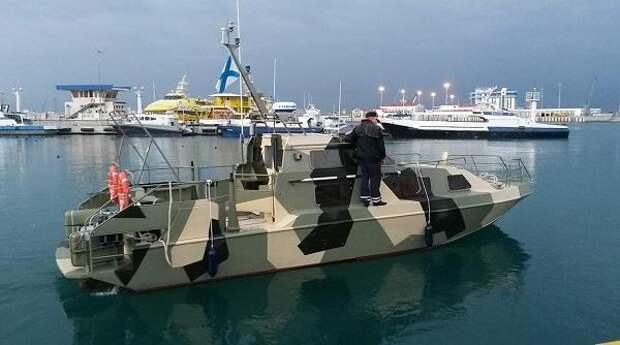 ВМС Украины открыли огонь в сторону иностранного судна в Черном море ВМС Украины открыли огонь по судну в Черном море