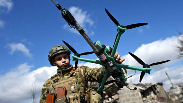 Дроноводы уничтожили ударные и разведывательные беспилотники ВСУ. Лучшее видео из зоны СВО