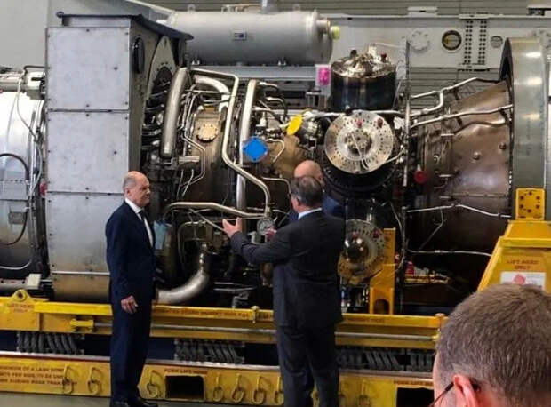 Как канцлер О.Шольц стал "энергетиком" и приехал к турбине "Siemens"