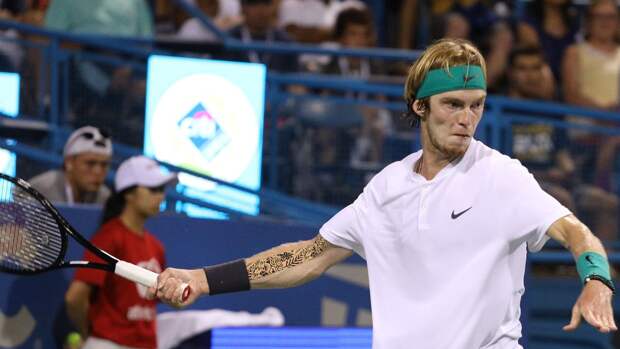 Теннисист Андрей Рублев проиграл Джоковичу на Итоговом турнире ATP