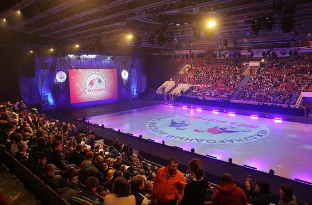 Во Всеволожске устроили соревнования по следж-хоккею для участников СВО