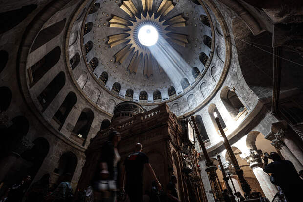 В Иерусалиме открылся для верующих Храм Гроба Господня