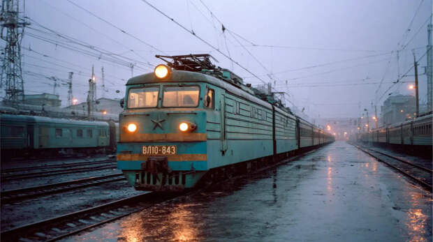 Пригородные поезда перестанут прибывать на Московский вокзал в Петербурге. Подробности и причины