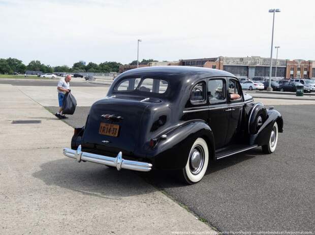 Шоу старых автомобилей в Бруклине авто, ретро авто, олдтаймер