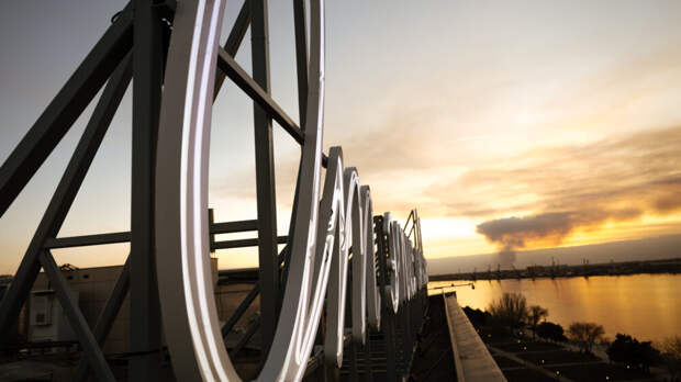 На крыше астраханского отеля появится световая инсталляция Владимира Абиха