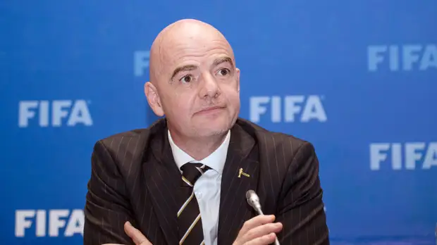 Президент ФИФА Инфантино поблагодарил Путина за орден Дружбы