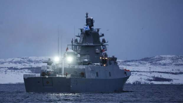 Британский корабль отслеживает передвижения российского фрегата в Северном море