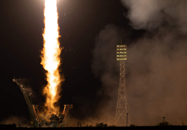 Старт космического корабля «Союз МС-13» с роботом аватаром