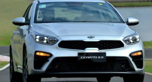 Рассекречен серийный дизайн нового Kia Cerato