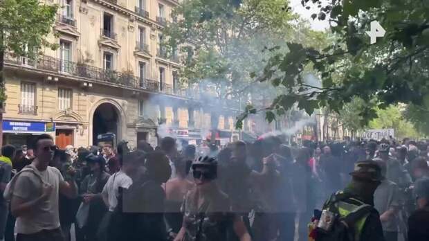 Во Франции прошли массовые первомайские протесты