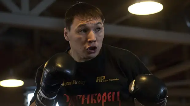 Боксёр Проводников пробежал 10 км при температуре -36 °С