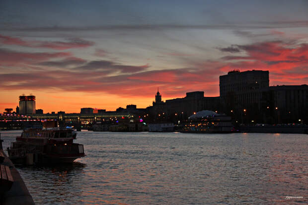 Ночная Москва