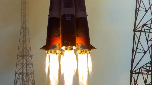 Ракета "Союз-2.1а" стартовала с космодрома Плесецк с военным спутником