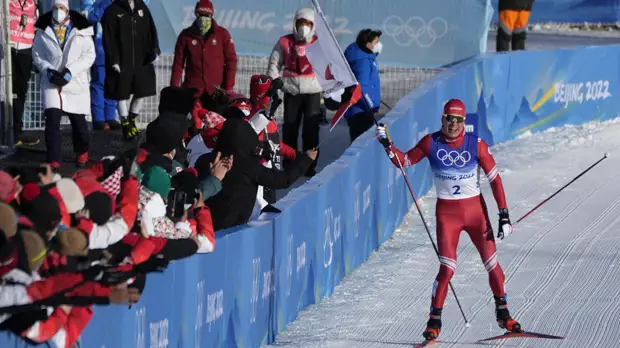 Тихонов считает, что Большунов заслужил звание Героя России