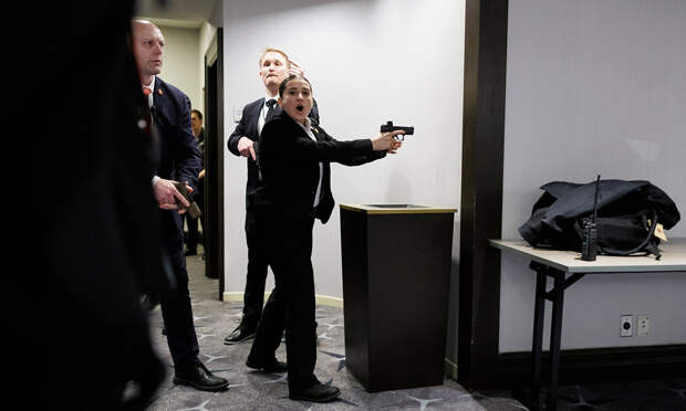 В США назвали покушение на Трампа инсценировкой