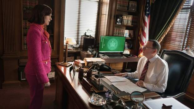 Carrie Preston as Elsbeth Tascioni and Michael Emerson as Judge Milton Crawford