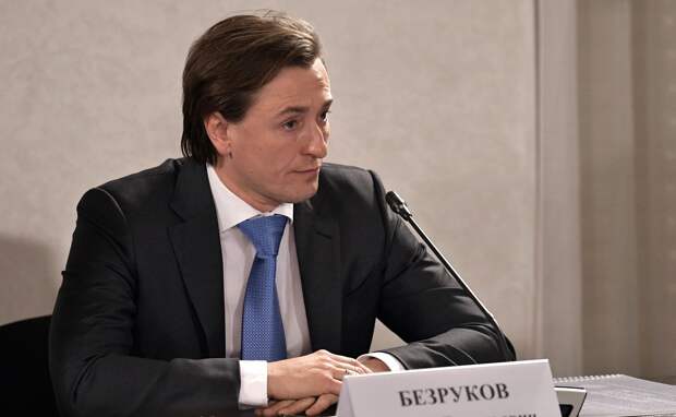 Сергей Безруков: пора взимать с Голливуда мзду