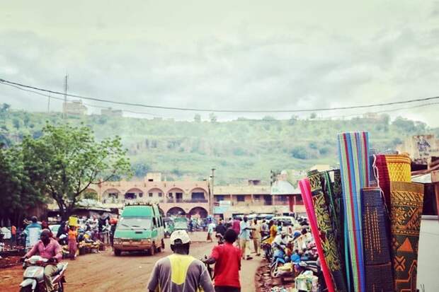 Хотя уже почти 50 лет в городе (да и в стране) наблюдается взрывной рост населения Бамако, Западная Африка, мали, путешествия, столица Мали, столицы Африки, столицы стран мира