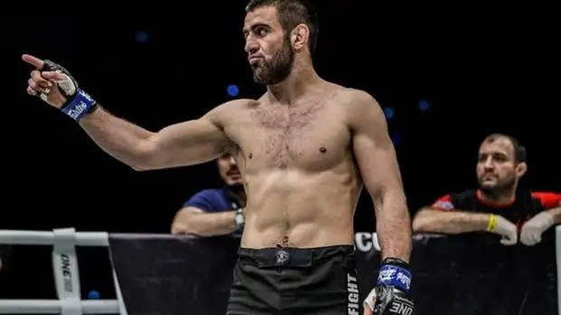 Аббасов нокаутировал американца Накашиму и защитил титул чемпиона One FC