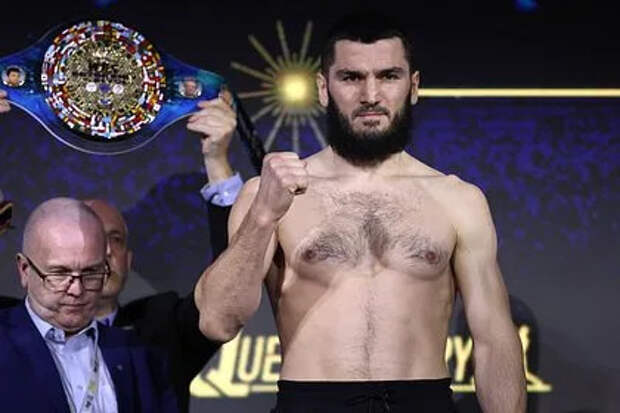 Бетербиев ответил на вопрос о желании провести бой с Махачевым