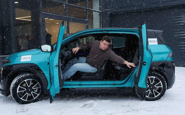 От 3,06 млн рублей: открыт старт предпродаж электрокара Атом