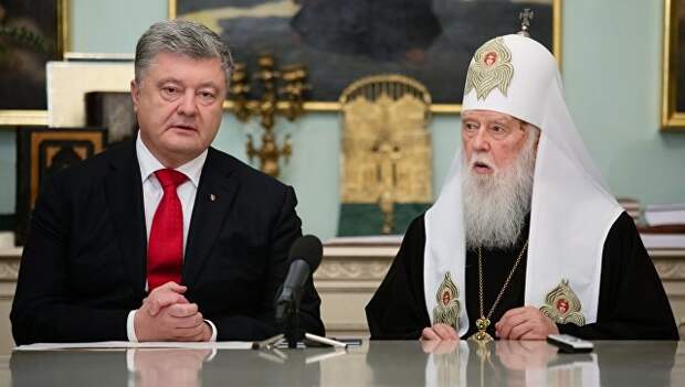 Президент Украины Петр Порошенко во время встречи с архиереями Украинской православной церкви