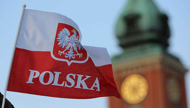 Скандал с польскими паспортами: Варшава ответила Киеву и Вильнюсу