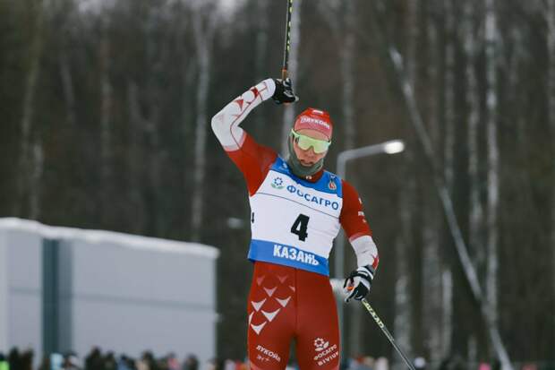 Олимпийский чемпион по биатлону Дмитрий Васильев объяснил, что выбивает из колеи Большунова