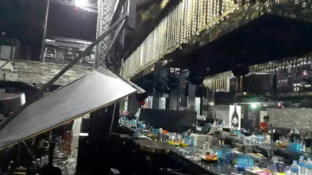 «Упали с высоты пяти-шести метров»: участники ЧМ по водным видам спорта пострадали при обрушении ночного клуба