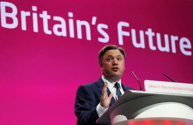 Britain's shadow chancellor Ed Balls speaks at the Labour party's annual conference in Manchester, northern England September 22, 2014. REUTERS-Suzanne Plunkett