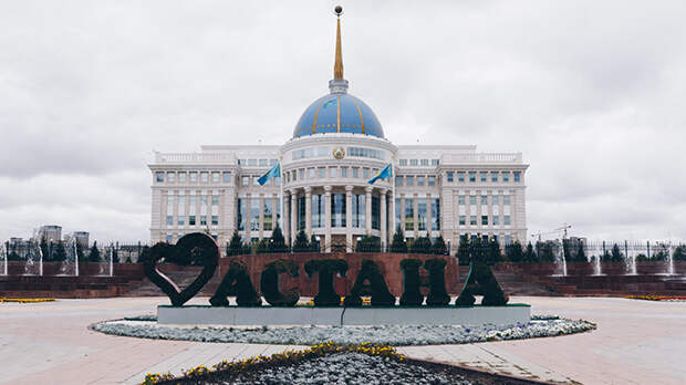 16.08.22==УРОКИ РУСОФОБИИ ПО РАСПИСАНИЮ: НАЦИОНАЛИСТЫ КАЗАХСТАНА ВЗЯЛИСЬ ЗА ДЕТЕЙ