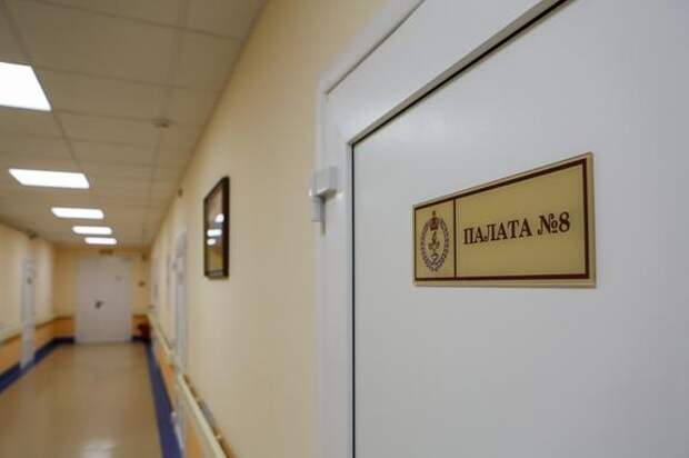 Приставы отправили на лечение двух больных туберкулезом петербуржцев в 2026 году