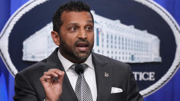 Директор ФБР признался, что его задерживали за пьянство в юности