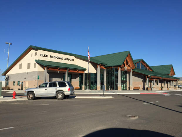 «Отец года» расправился со своим 11-летним сыном в туалете аэропорта