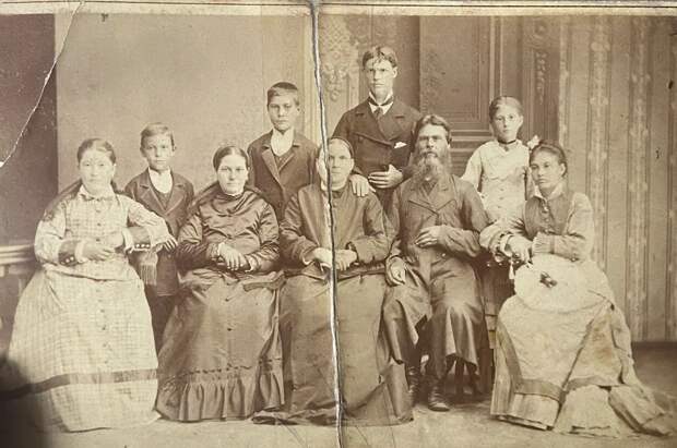 В большой семье. История о том, как староверы родом из Астрахани стали учеными