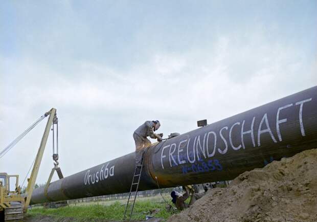 “Чистая” российская нефть по “Дружбе” дошла до Венгрии