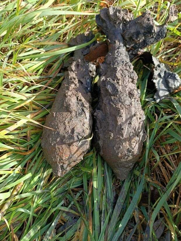 В Курске во время расчистки Тускаря нашли две мины времен ВОВ