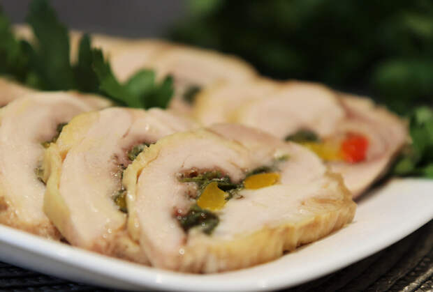 Такие рулетики готовлю вместо колбасы. Несложно, а главное, вкусно