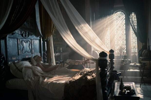 Tom Glynn-Carney as Aegon Targaryen and Matthew Needham as Larys Strong.